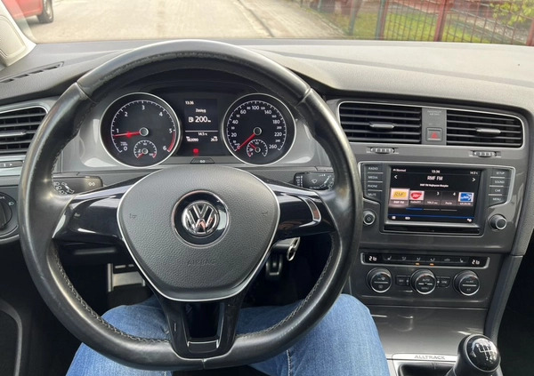 Volkswagen Golf cena 47500 przebieg: 182000, rok produkcji 2016 z Łobez małe 172